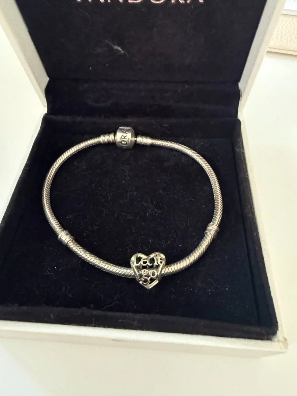 Pandora disney “let